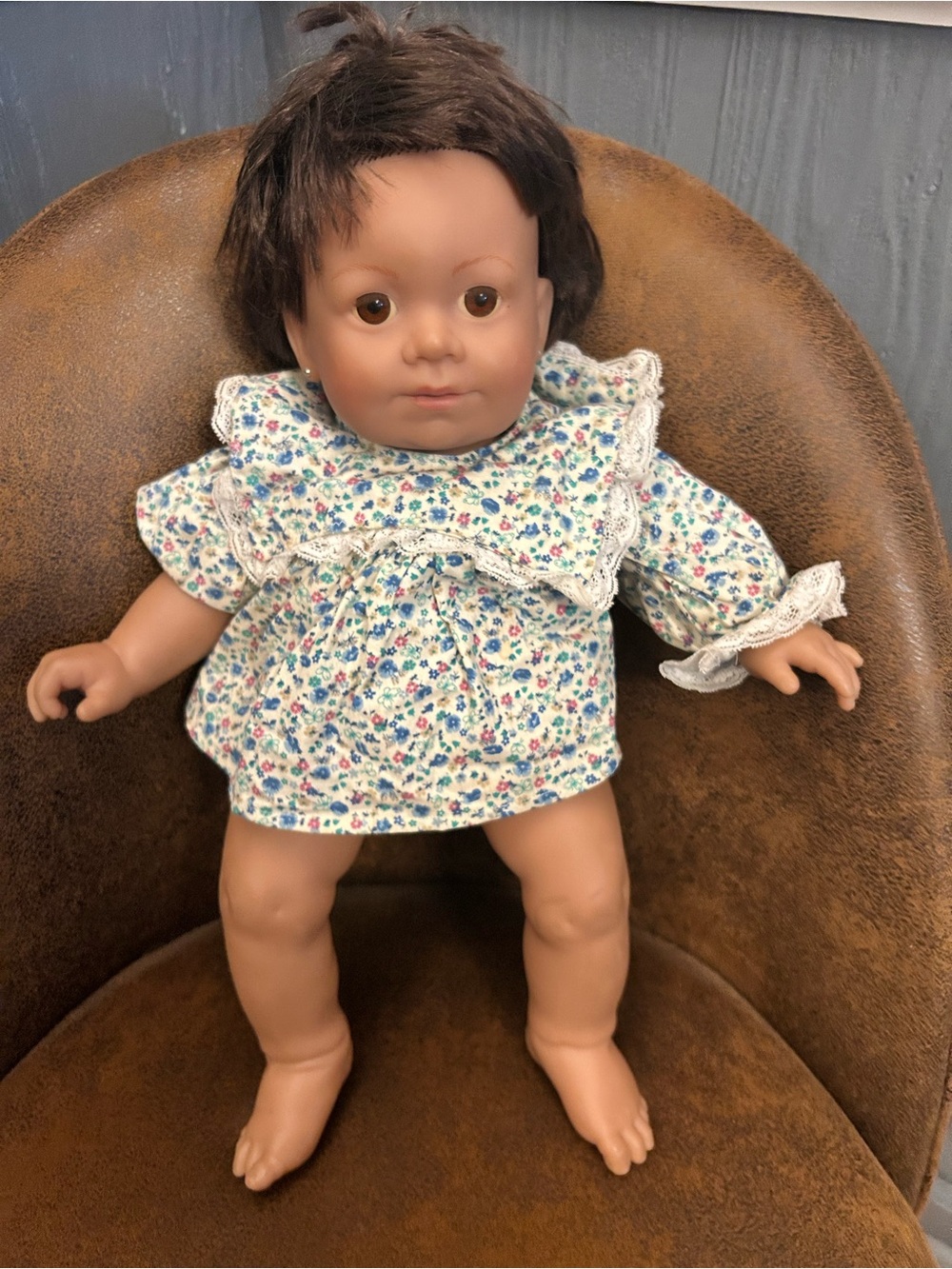 Vintage Hasbro 1986 Real Baby with earrings